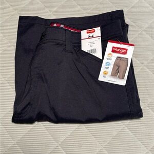Wrangler Performance Shorts (NWT) Men’s 34 Waist
